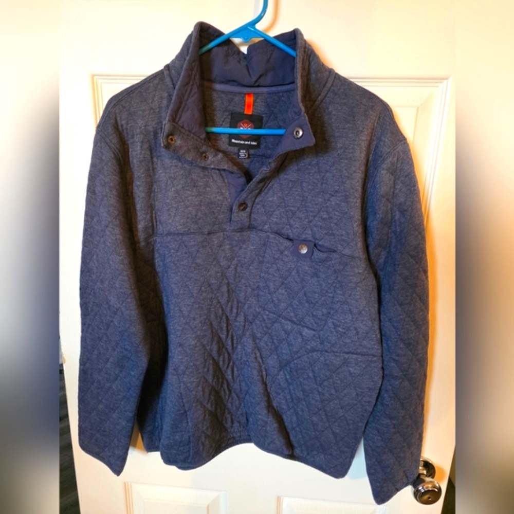 Mountain and Isles Men's Quilted Pullover